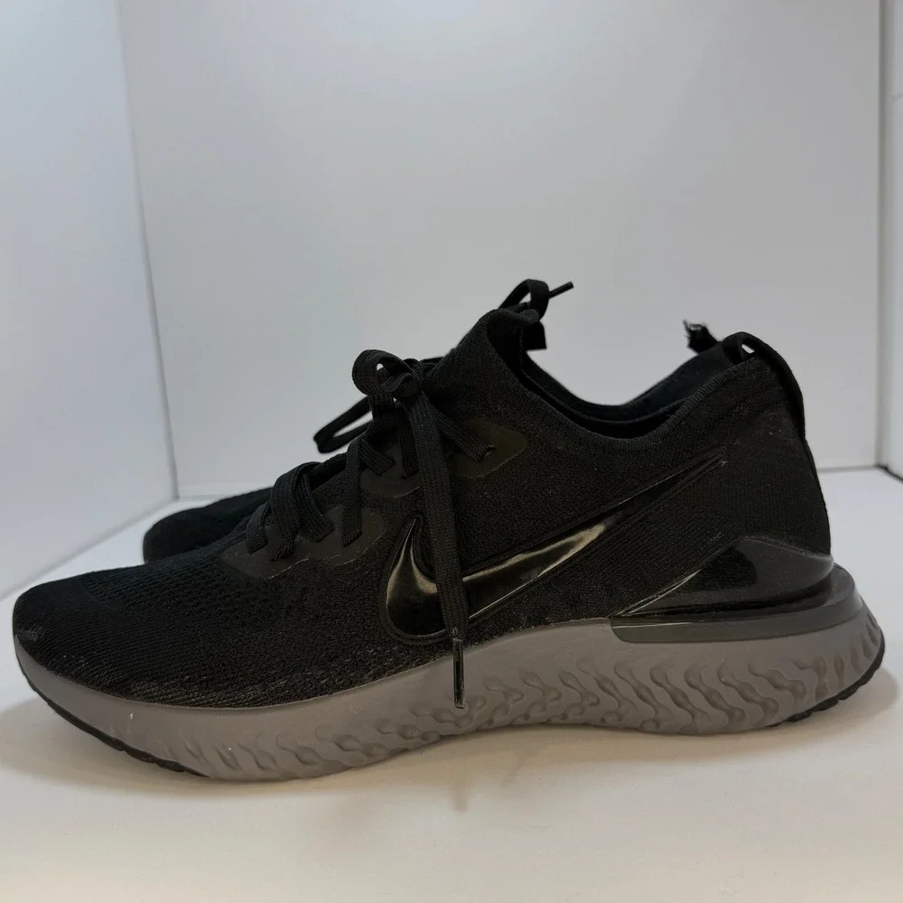 Nike Epic React Flyknit Mens Running Shoes Black Grey Size 10.5